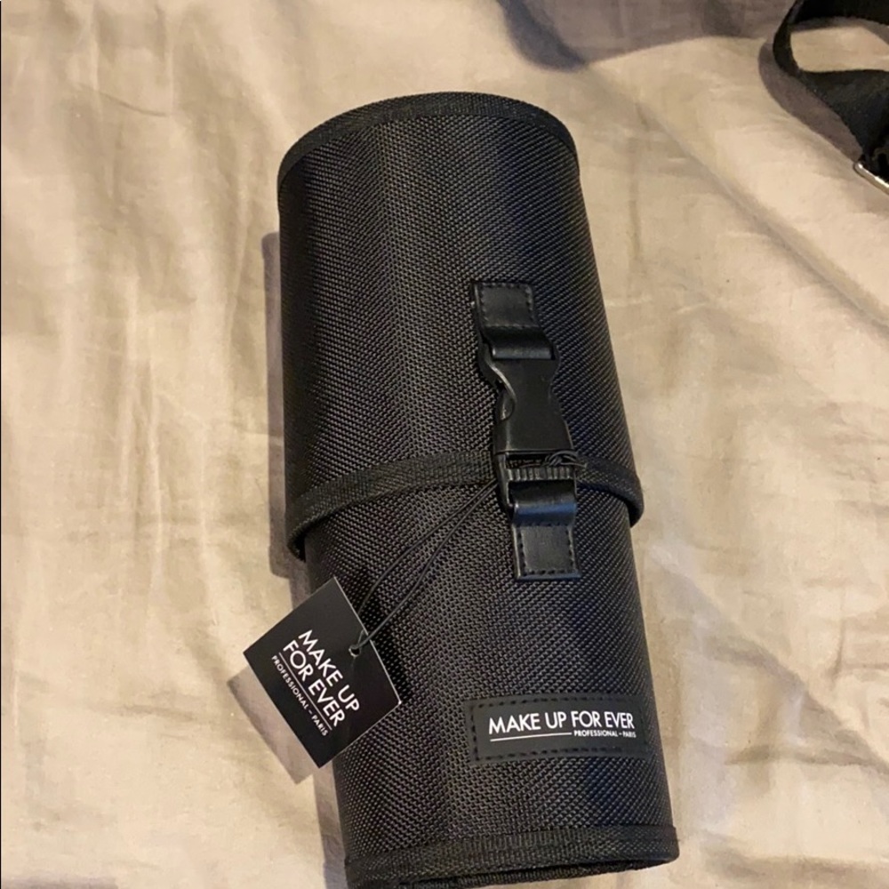 Brand new brush holder